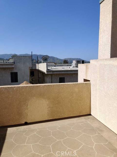 Tujunga, CA 91042,10220 Samoa Avenue #108