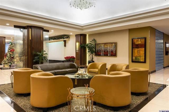 Glendale, CA 91203,343 Pioneer Drive #PH2