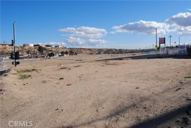 Victorville, CA 92395,0 7th