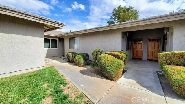 Helendale, CA 92342,27535 Lakeview Drive #53