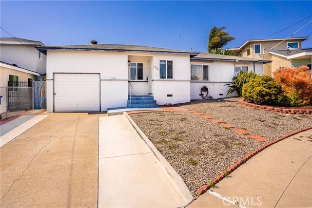 Oceanside, CA 92054,1238 Laguna Street