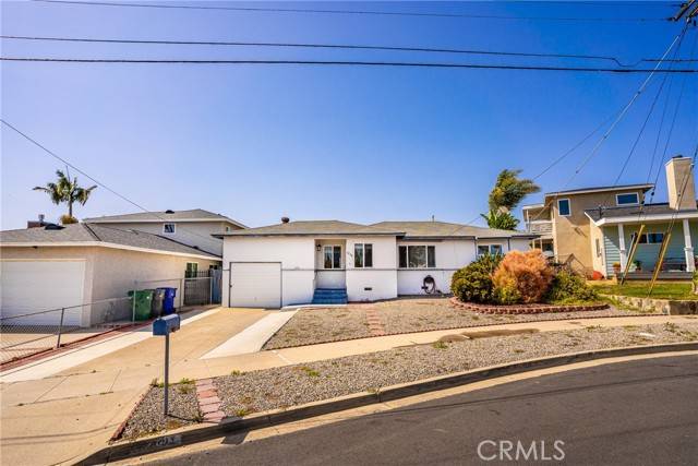 Oceanside, CA 92054,1238 Laguna Street