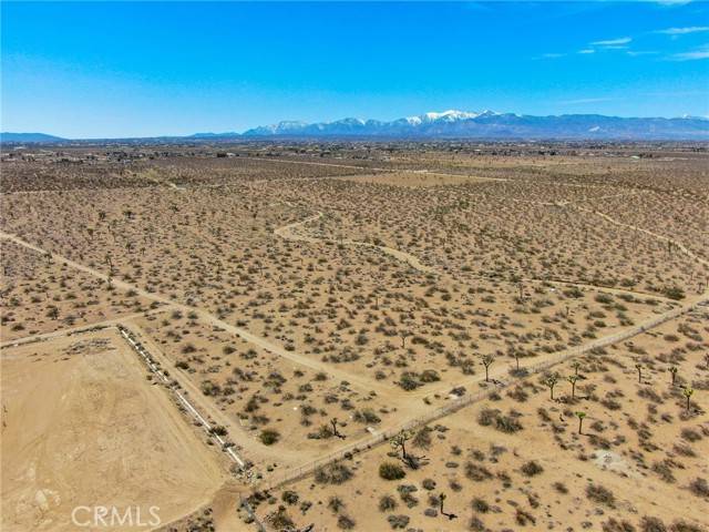 Victorville, CA 92392,0 Lindero
