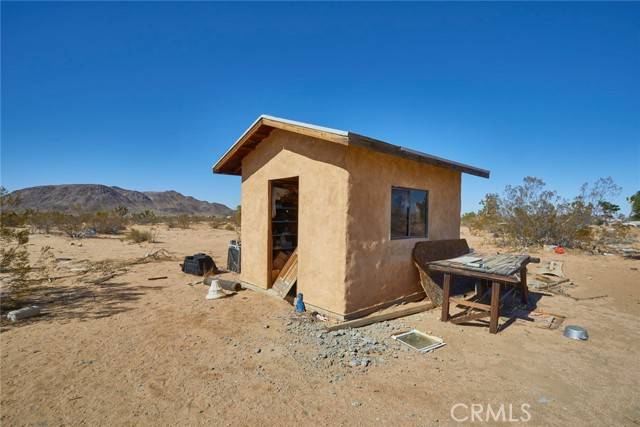 Landers, CA 92285,59024 Jana Lane