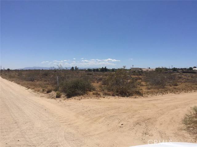 Phelan, CA 92371,0 Goss