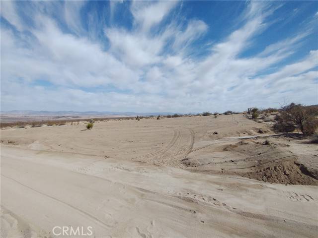 29 Palms, CA 92277,0 Hendys