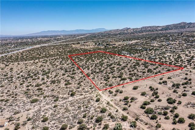 Pinon Hills, CA 92372,0 Hwy 138 Lot 02