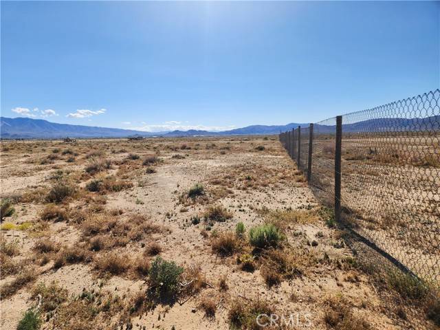 Lucerne Valley, CA 92356,2 Hobart