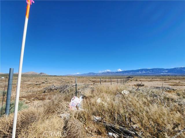 Lucerne Valley, CA 92356,2 Hobart