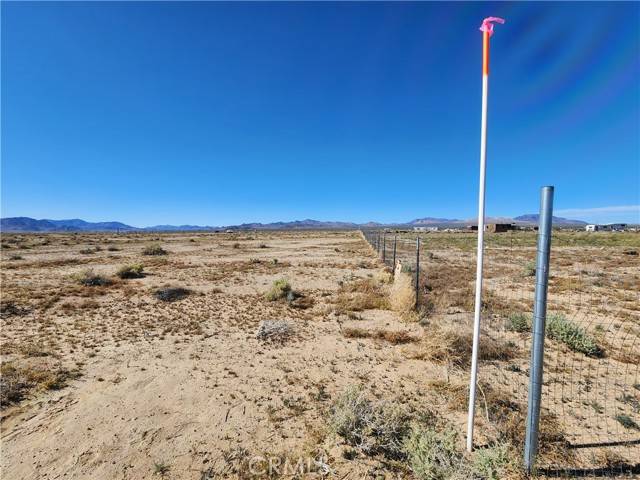 Lucerne Valley, CA 92356,2 Hobart