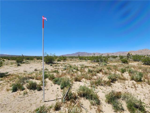 Lucerne Valley, CA 92356,2 Foothill