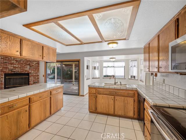 Pinon Hills, CA 92372,8989 Scrub Oak Drive