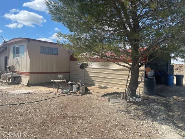 Adelanto, CA 92301,975 Colusa Road