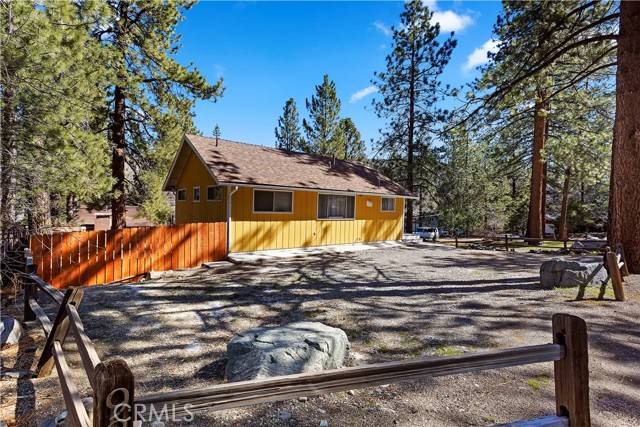 Wrightwood, CA 92397,990 Lark Road