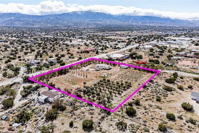 Pinon Hills, CA 92372,3088 White fox trail