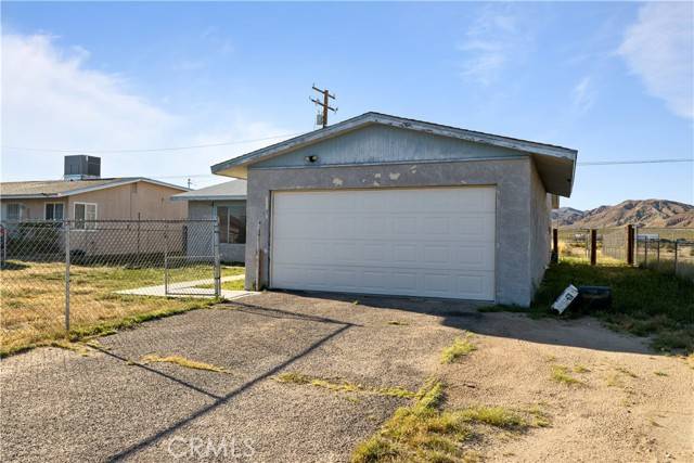 Yermo, CA 92398,37920 Grand View Avenue