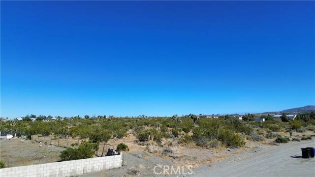 Pinon Hills, CA 92372,11 Evergreen