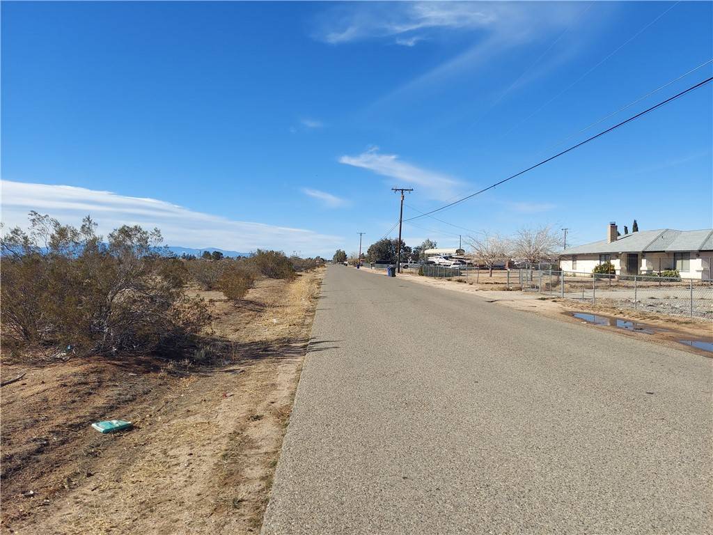 Adelanto, CA 92301,0 Koala Rd