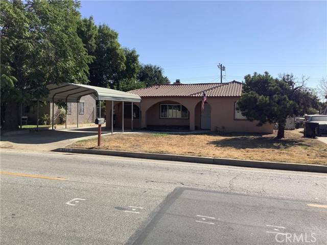 Fontana, CA 92335,8633 Locust Avenue