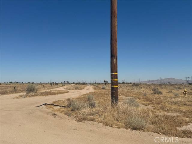 Victorville, CA 92392,13290 Smoketree
