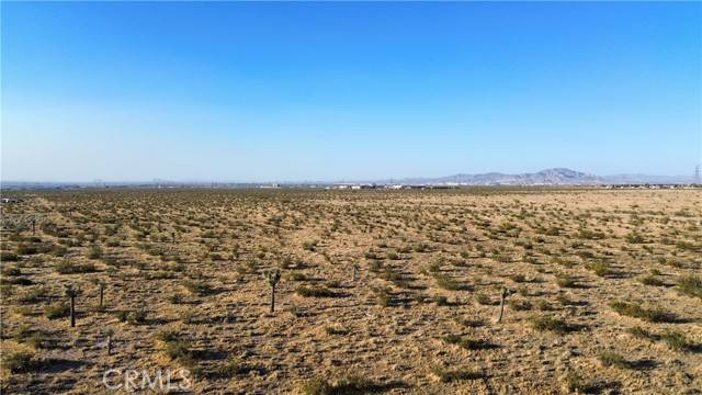 Adelanto, CA 92301,10 villa st