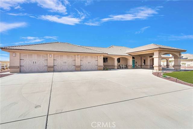 Helendale, CA 92342,27608 River Rock Court