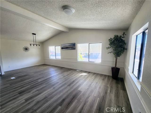 Hemet, CA 92543,1300 W Menlo #114