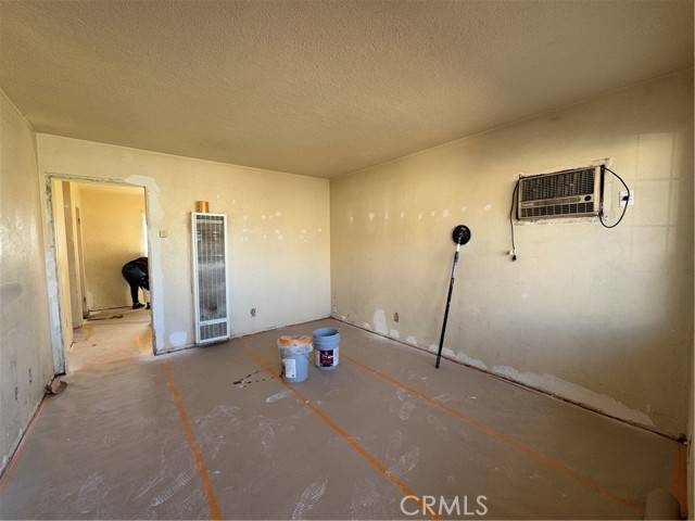 Victorville, CA 92395,15466 3rd Street