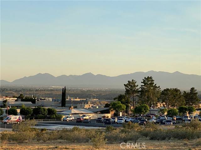 Apple Valley, CA 92307,0 Siskiyou