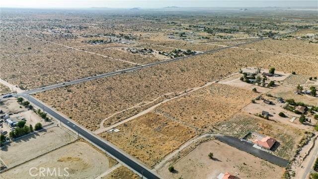 Phelan, CA 92371,4240 Smoke Tree