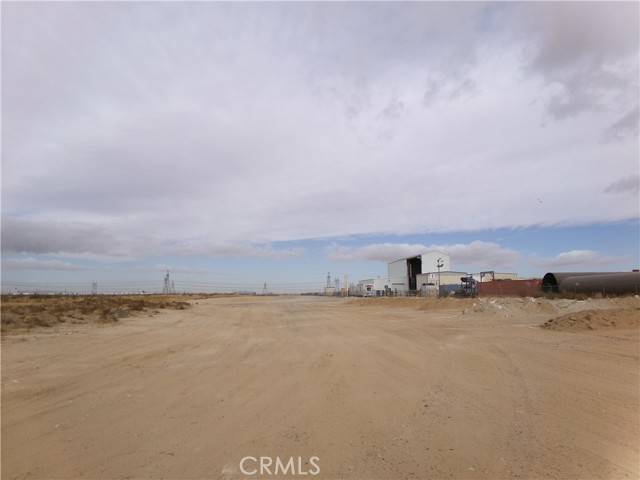 Adelanto, CA 92301,0 Mesa Linda