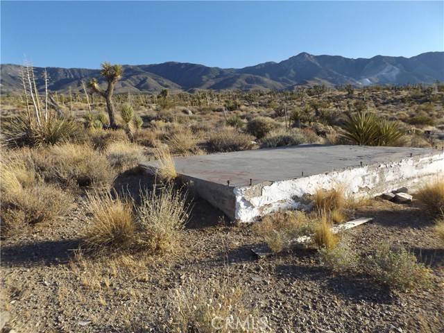 Lucerne Valley, CA 92356,5 Tate