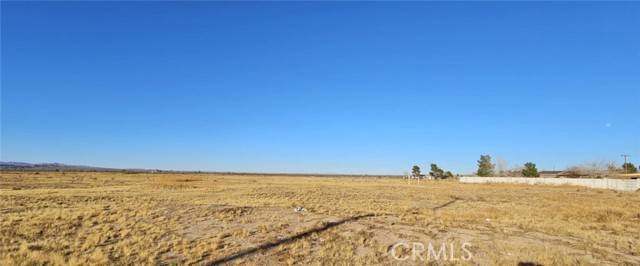 Adelanto, CA 92301,800 Chamberlaine