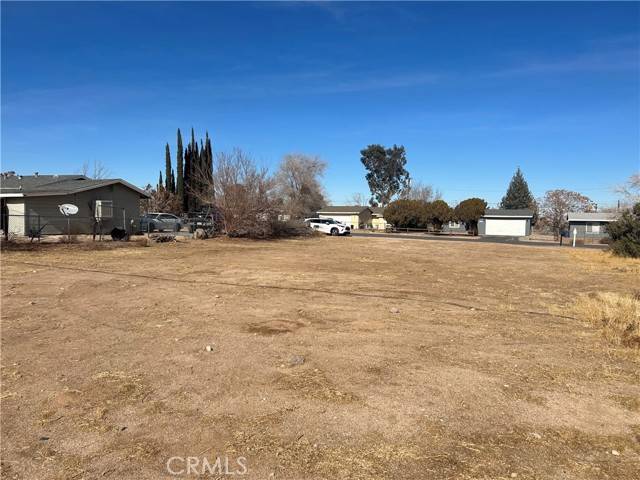 Hesperia, CA 92345,0 Live Oak