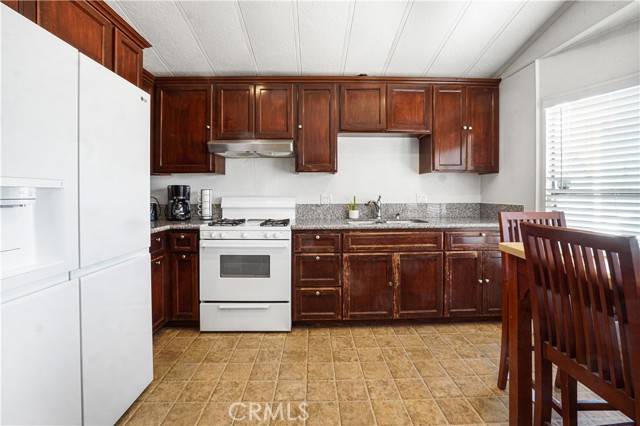 Adelanto, CA 92301,19040 Dennis Street