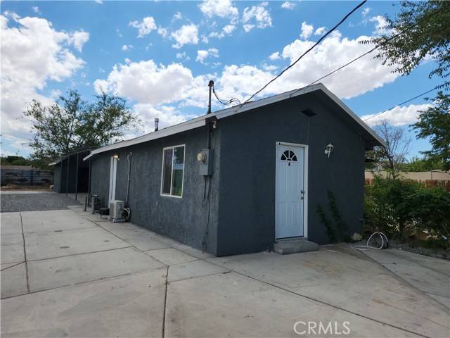 Victorville, CA 92395,15773 Cottonwood Street