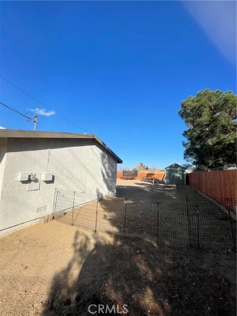 Hesperia, CA 92345,11183 Maple Avenue