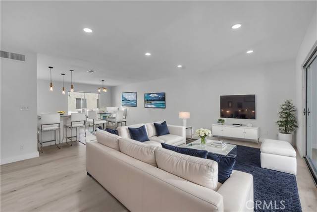 Burbank, CA 91504,9584 Via Bernardo