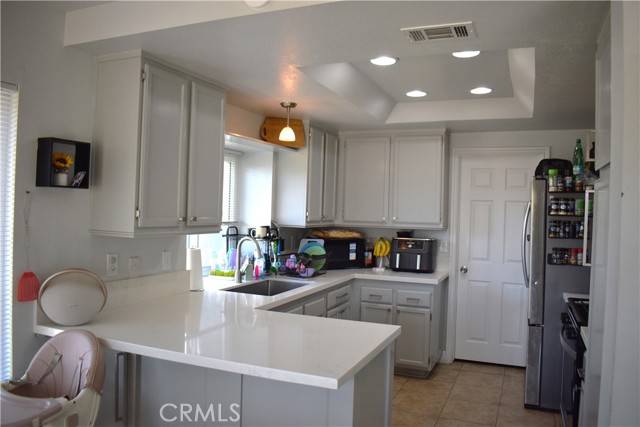Hesperia, CA 92345,13585 Mount Ranier Way