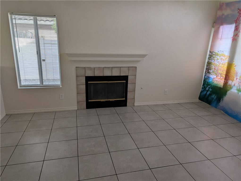 Victorville, CA 92394,14135 Auburn Court