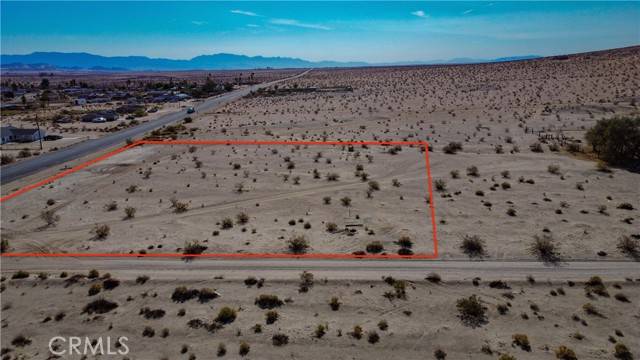 29 Palms, CA 92277,700 Amboy