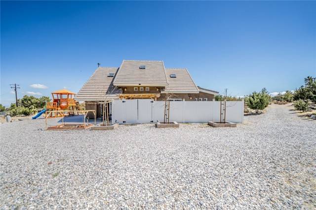 Pinon Hills, CA 92372,10022 Silver Rock Road