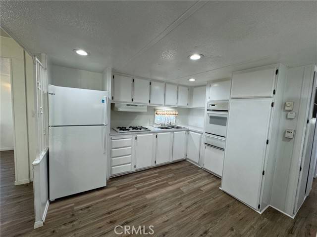 Victorville, CA 92392,14411 Palmdale #31