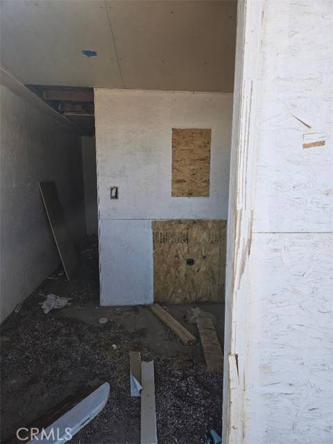 Newberry Springs, CA 92365,30484 Berry Road