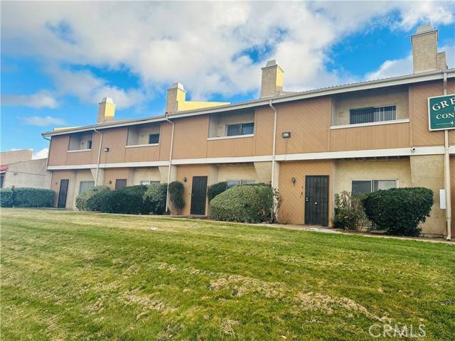 Victorville, CA 92395,16465 Green Tree Boulevard #10