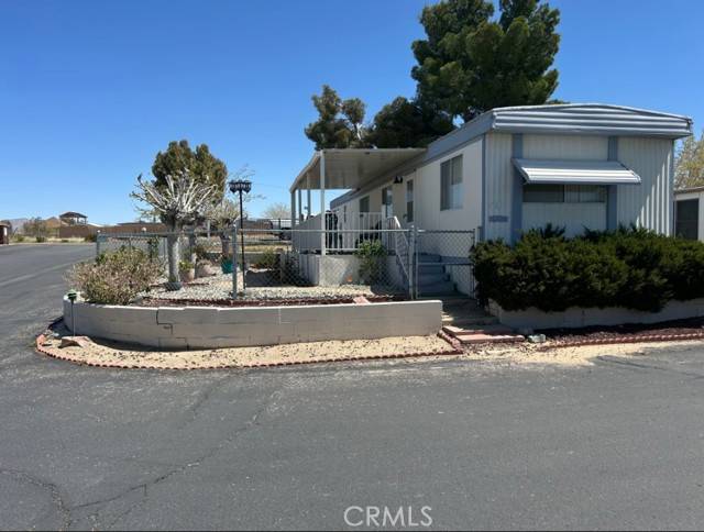 Apple Valley, CA 92308,11414 Serra #40