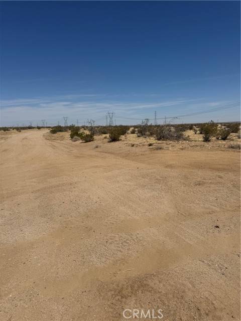 Adelanto, CA 92301,44104 Mount Vernon