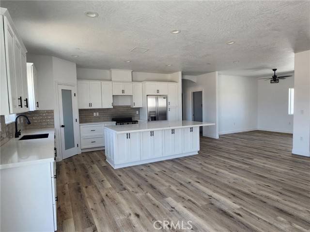 Apple Valley, CA 92307,21053 Huasna Road