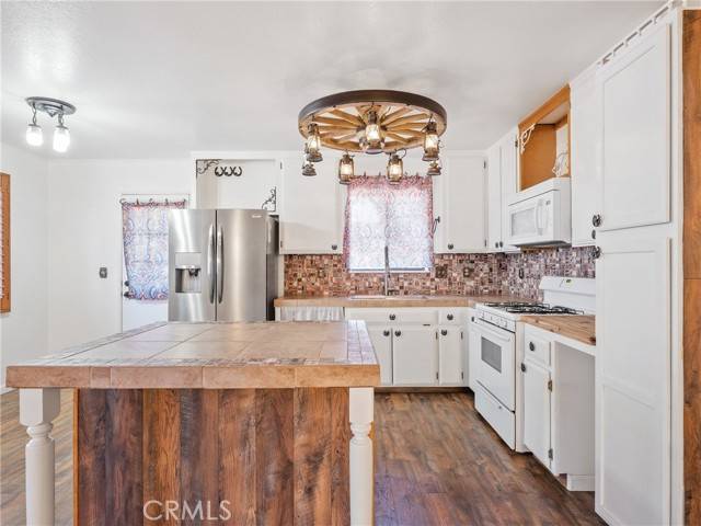 Wrightwood, CA 92397,1622 Ross Street