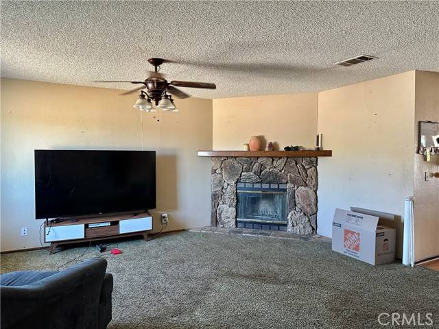 Apple Valley, CA 92307,16035 Wyandot Road